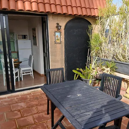 Gozo Duplex Overlooking Historic Piazza Appartement *