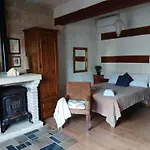Gozo Duplex Overlooking Historic Piazza * 빅토리아