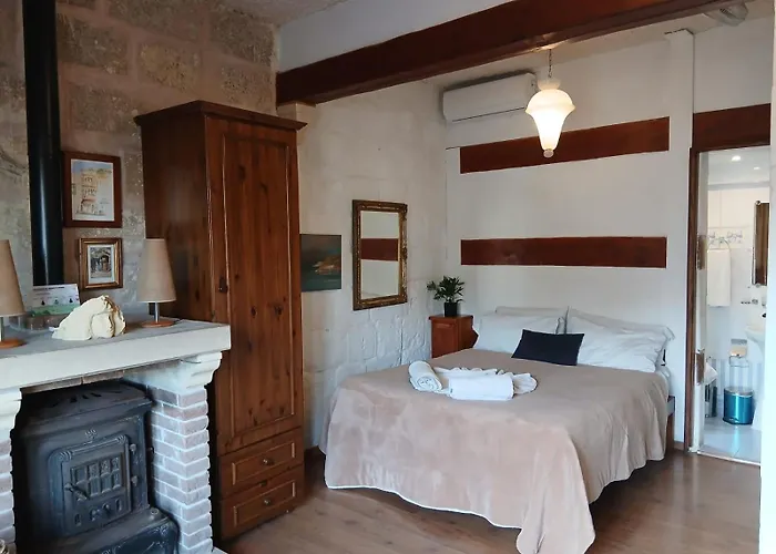 Apartament Gozo Duplex Overlooking Historic Piazza Victoria