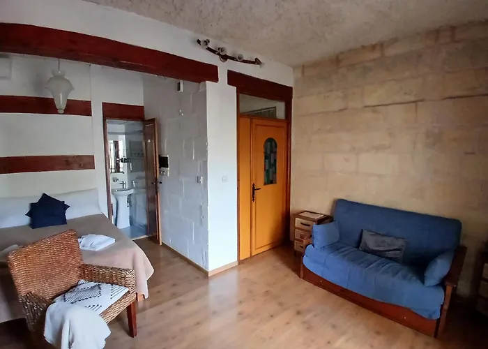 Appartement Gozo Duplex Overlooking Historic Piazza *